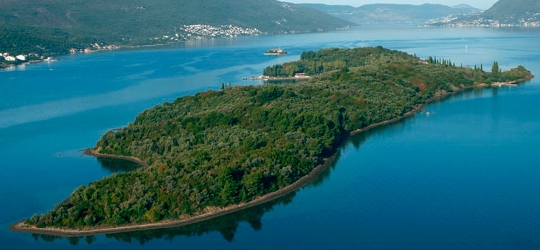 Природа Черногории на острове Святого Марка